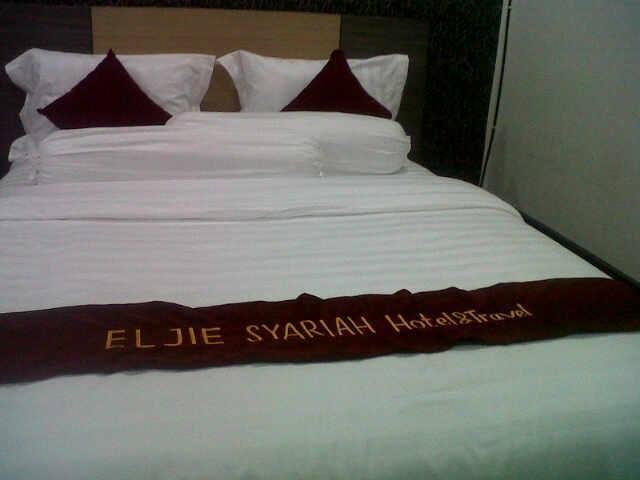 Eljie Hotel Syariah Gorontalo Exteriör bild